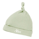 Bonnet bébé avec prénom gravé sans couture
