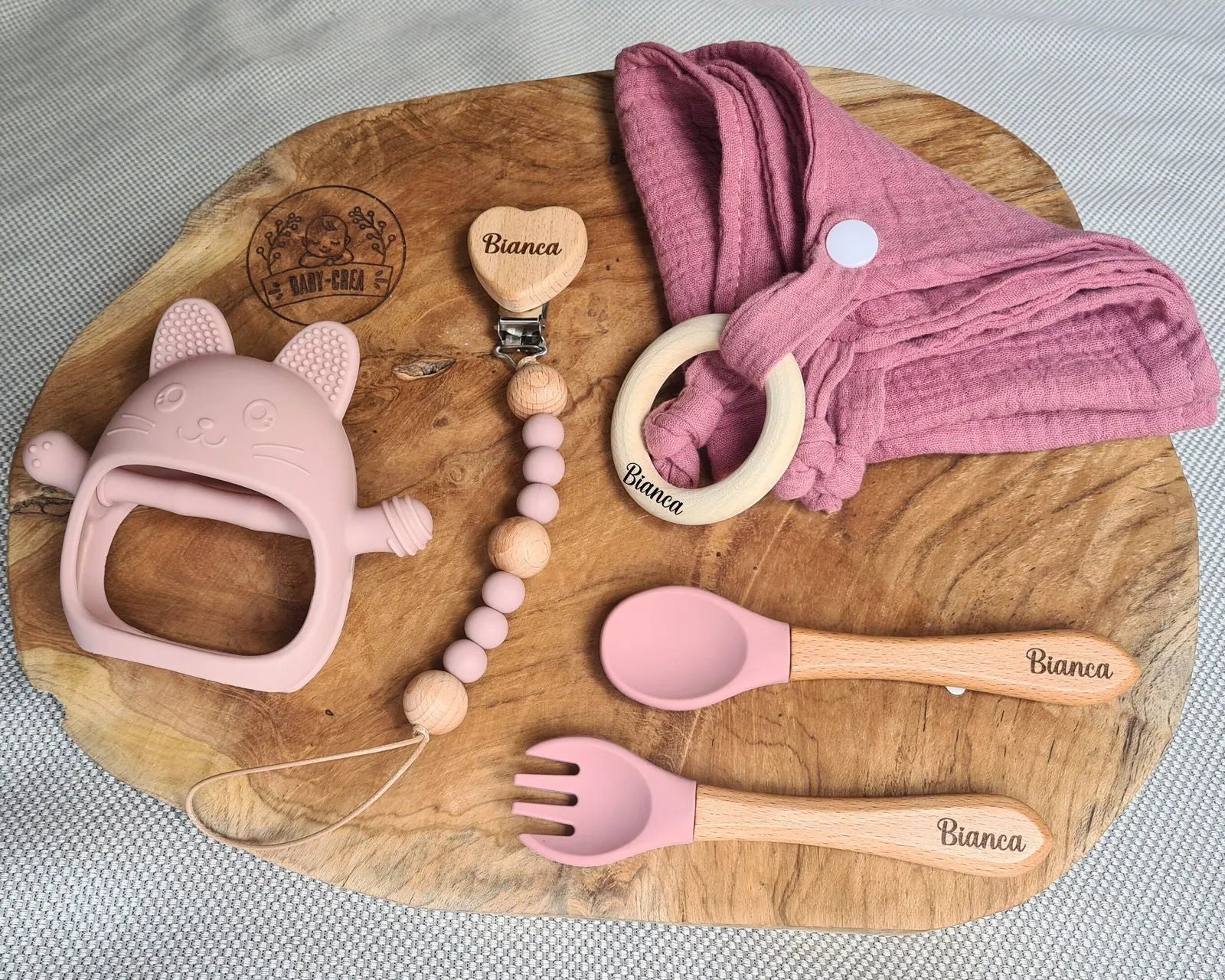 Coffret cadeau naissance fille personnalisé rose