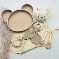 Coffret repas bébé beige personnalisé avec assiette panda, doudou lapin crème, anneau de dentition bois, attache tétine beige et couverts prénom Agathe