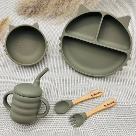 Coffret repas bébé personnalisé vert olive en silicone, motif chat, idéal cadeau de naissance Baby-Crea