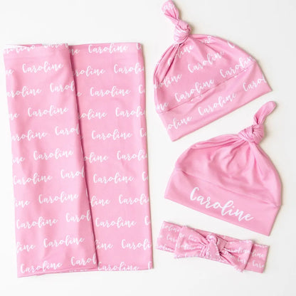 Gigoteuse emmaillotage personnalisée 2026 Rose Bonbon, idéal cadeau de naissance.