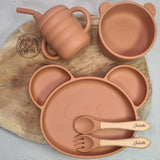 Baby-Mahlzeit-Set – Saugteller + Saugnapf + Lernbecher + personalisiertes Besteck – Geschenk zur Geburt